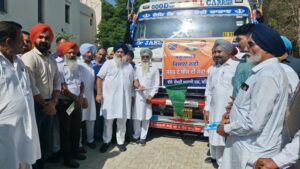 ਸੁਖਬੀਰ ਸਿੰਘ ਬਾਦਲ ਨੇ ਅਜਨਾਲਾ ਦੇ ਹੜ੍ਹ ਮਾਰੇ ਕਿਸਾਨਾਂ ਵਾਸਤੇ 500 ਕੁਇੰਟਲ ਸਰਟੀਫਾਈਡ ਕਣਕ ਬੀਜ ਦੇ ਟਰੱਕ ਕੀਤੇ ਰਵਾਨਾ