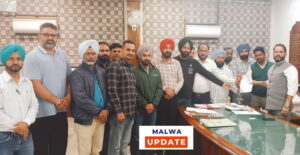 ਪ੍ਰਾਇਮਰੀ ਅਧਿਆਪਕਾਂ ਦੀ ਤਨਖਾਹ ਜਾਰੀ ਕਰਵਾਉਣ ਲਈ ਡਿਪਟੀ ਕਮਿਸ਼ਨਰ ਬਠਿੰਡਾ ਨੂੰ ਦਿੱਤਾ ਮੰਗ ਪੱਤਰ