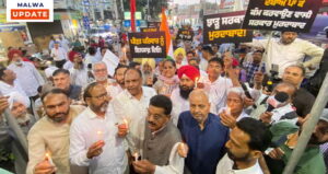 ਡਾ ਰੰਧਾਵਾ ਖੁਦਕੁਸ਼ੀ ਮਾਮਲੇ ਦੇ ਇਨਸਾਫ ਲਈ ਸੜਕਾਂ ਤੇ ਉਤਰੀ ਕਾਂਗਰਸ, ਕੱਢਿਆ ਕੈਂਡਲ ਮਾਰਚ, ਕੀਤੀ ਪਰਿਵਾਰ ਲਈ ਇਨਸਾਫ ਦੀ ਮੰਗ