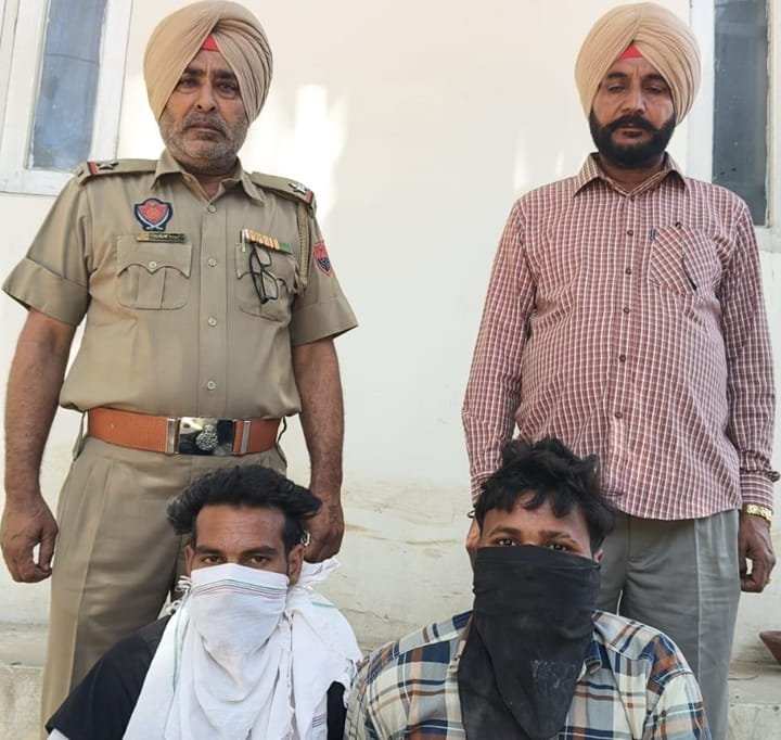 Moga Police ਵੱਲੋ ਲੁੱਟ ਖੋਹ ਕਰਨ ਵਾਲੇ 2 ਕਾਬੂ ਅਤੇ 1 ਦੀ ਭਾਲ ਜਾਰੀ