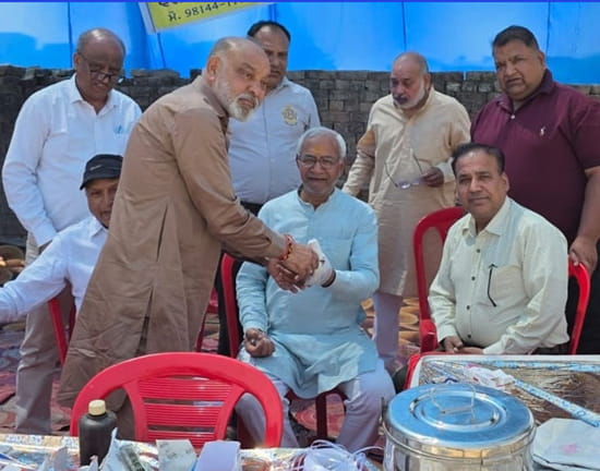 ਪਰਸ਼ੂਰਾਮ ਜੈਯੰਤੀ ਮੌਕੇ ਦੋਸਤ ਵੈਲਫੇਅਰ ਸੁਸਾਇਟੀ ਨੇ ਲਾਇਆ ਮੁਫ਼ਤ ਮੁੱਢਲੀ ਸਹਾਇਤਾ ਤੇ ਸਿਹਤ ਜਾਂਚ ਕੈਂਪ