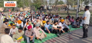 ਥਰਮਲ ਦੇ ਠੇਕਾ ਮੁਲਾਜ਼ਮਾਂ ਨੇ ਪਲਾਂਟ ਦੇ ਮੁੱਖ ਗੇਟ ਤੇ ਦਿੱਤਾ ਧਰਨਾ