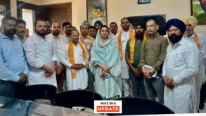 Bathinda News:ਆਪ ਦੇ ਵਾਰਡ ਪ੍ਰਧਾਨ ਇੱਕ ਦਰਜਨ ਸਾਥੀਆਂ ਸਮੇਤ ਅਕਾਲੀ ਦਲ ਵਿੱਚ ਹੋਏ ਸ਼ਾਮਿਲ