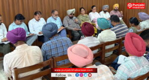 ਸੰਯੁਕਤ ਡਾਇਰੈਕਟਰ ਖੇਤੀਬਾੜੀ ਵੱਲੋਂ ਬਠਿੰਡਾ ਦਾ ਦੌਰਾ,ਖੇਤੀਬਾੜੀ ਅਧਿਕਾਰੀਆਂ ਨਾਲ ਕੀਤੀ ਬੈਠਕ