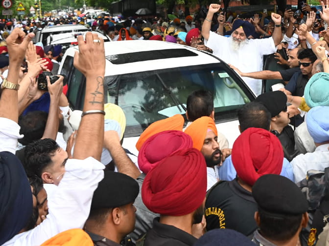 ਭਗਵੰਤ ਮਾਨ ਗੁਰੂ ਸਾਹਿਬਾਨ ਦੇ ਖਿਲਾਫ ਕੀਤੀਆਂ ਬੇਅਦਬੀ ਵਾਲੀਆਂ ਕਾਰਵਾਈਆਂ ਤੋਂ ਲੋਕਾਂ ਦਾ ਧਿਆਨ ਪਾਸੇ ਕਰਨ ਲਈ ਯਤਨਸ਼ੀਲ: ਸੁਖਬੀਰ ਸਿੰਘ ਬਾਦਲ