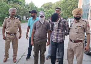 ਸੀ.ਆਈ.ਏ ਫਾਜਿਲਕਾ ਦੀ ਟੀਮ ਵੱਲੋਂ 02 ਨਸ਼ਾ ਤਸਕਰ ਕਾਰ ਸਮੇਤ ਕਾਬੂ
